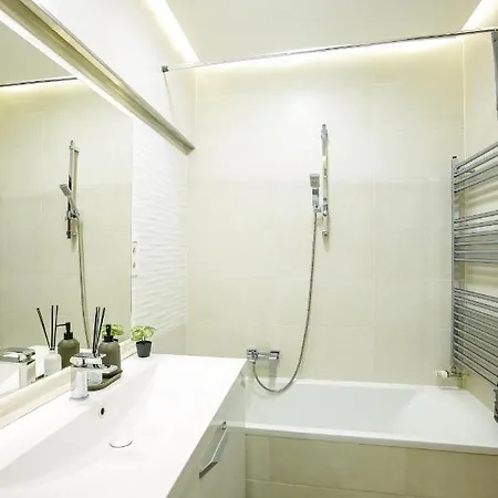 Danube Family Premium Apartament *